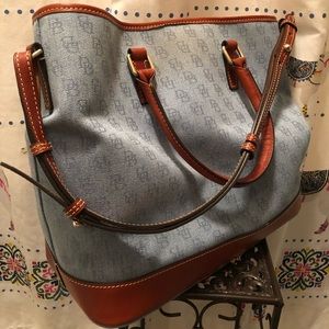 Dooney & Bourke Bag
